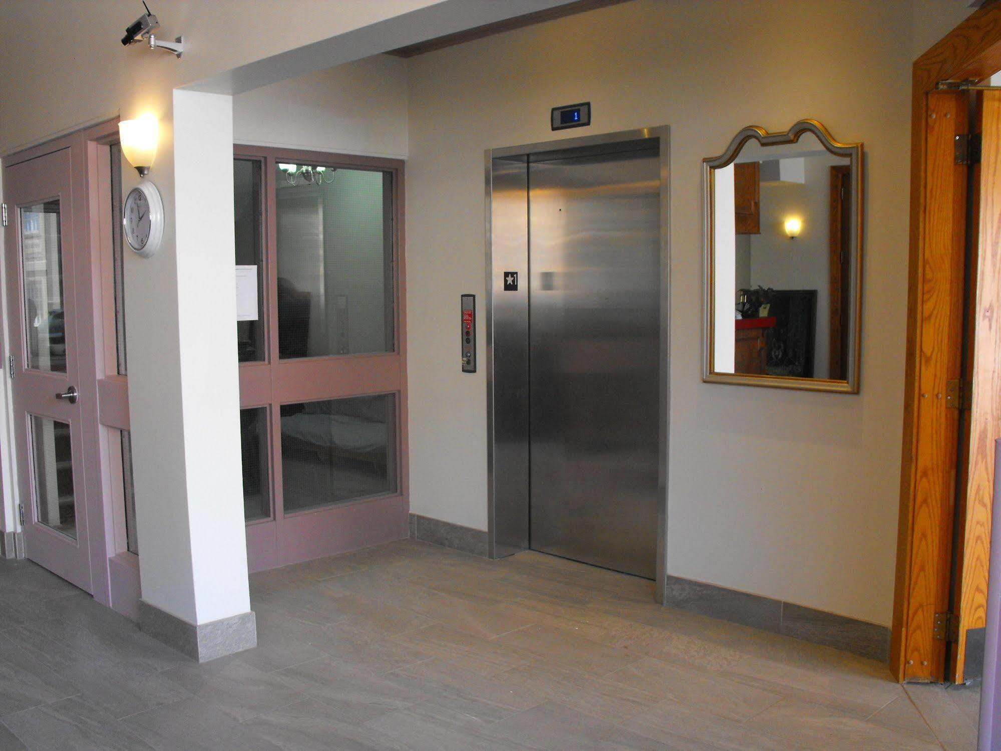 The Windsor By Hoco Collection 3* Stratford